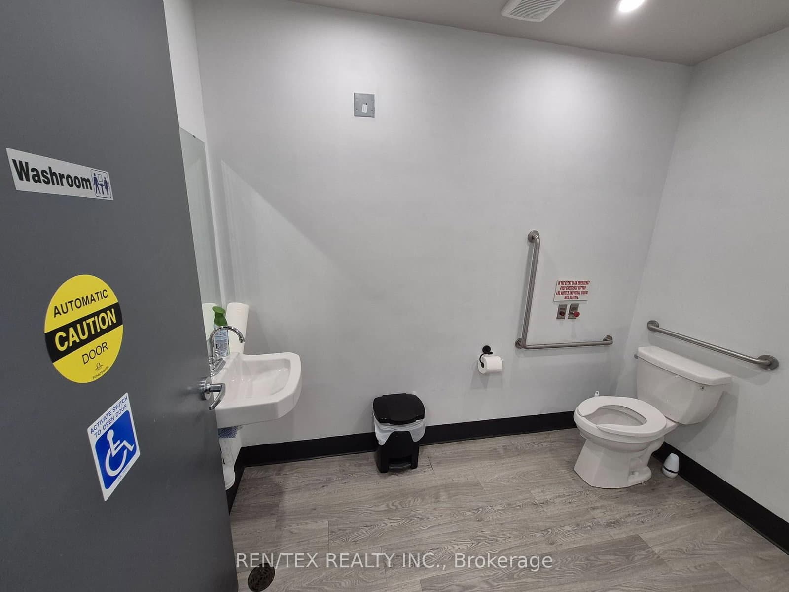 3865 Major Mackenzie Drive, Unit 108 thumbnail 8