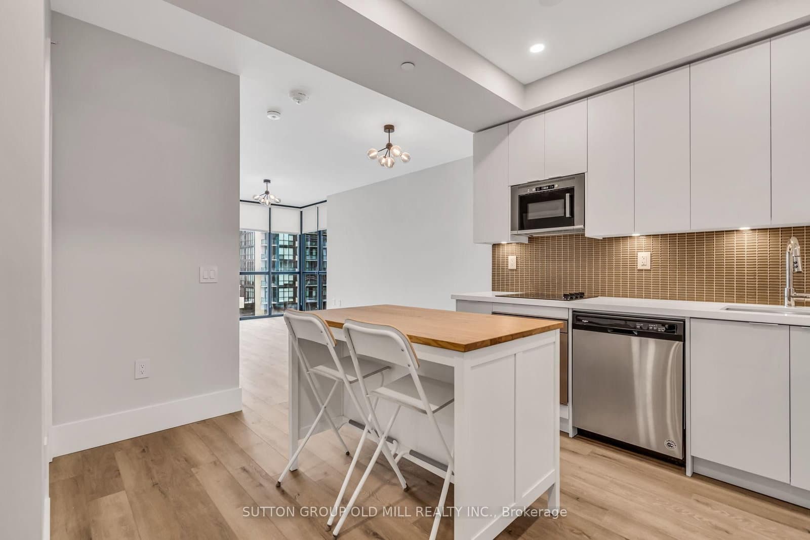 2916 Highway 7, Unit 401 thumbnail 4
