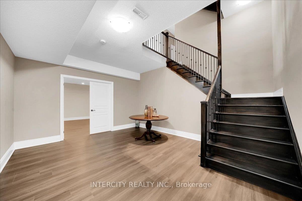 233 Carisbrooke Circle thumbnail 41