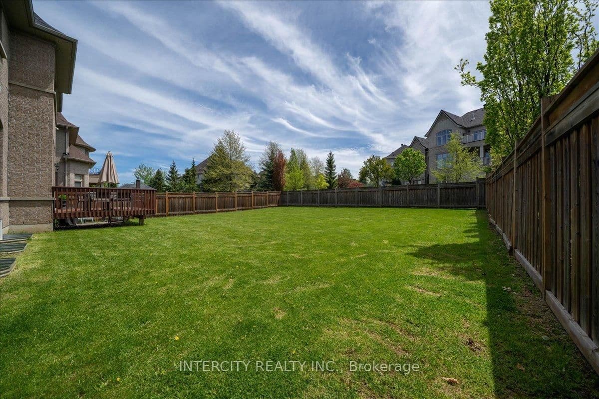 233 Carisbrooke Circle thumbnail 46