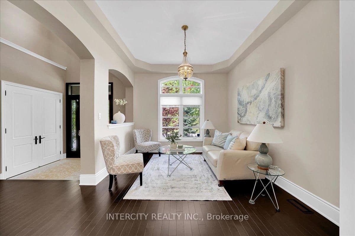 233 Carisbrooke Circle thumbnail 5