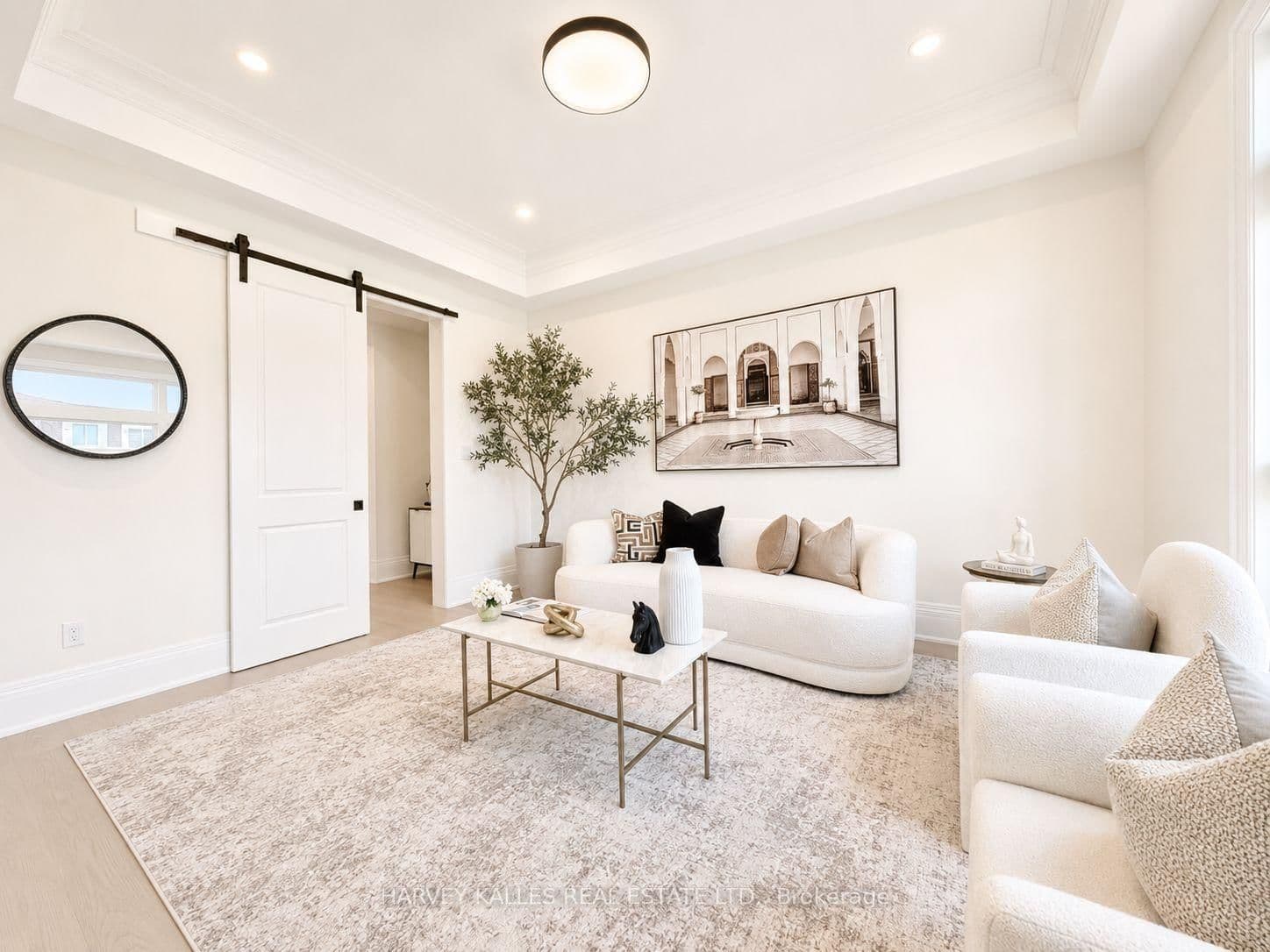 107 Winthrop Crescent thumbnail 7