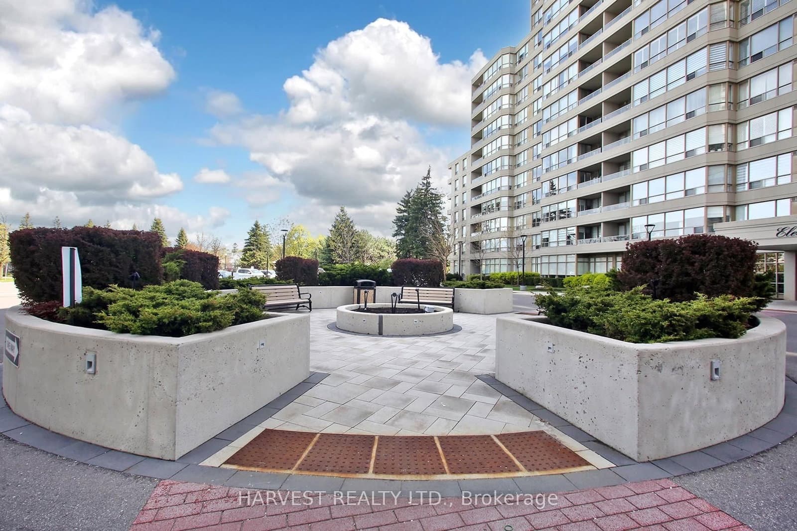 7 Townsgate Drive, Unit 1402 thumbnail 3