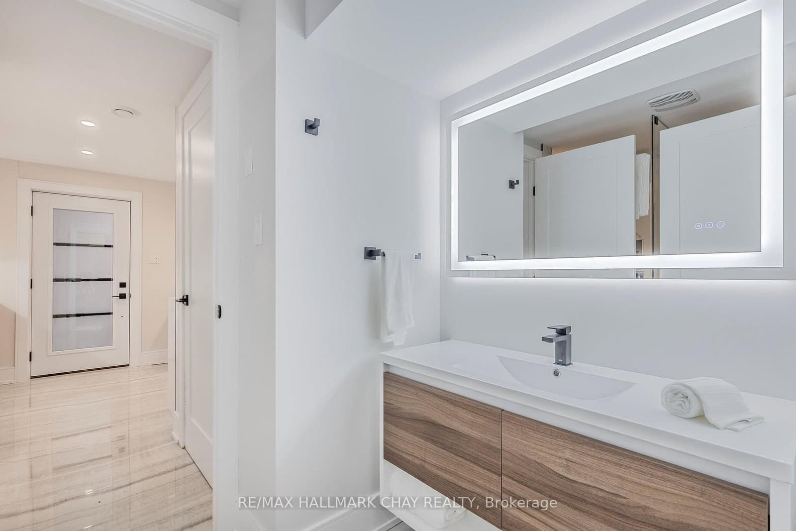 12 Tower Court, Unit Lower thumbnail 11