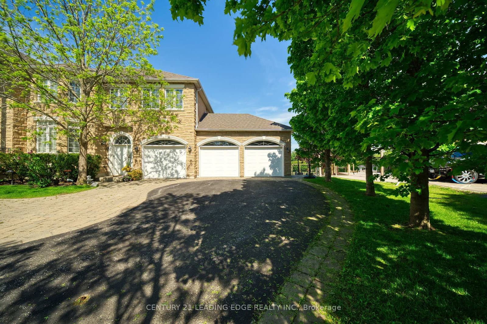 15 Upper Ridge Court thumbnail 3