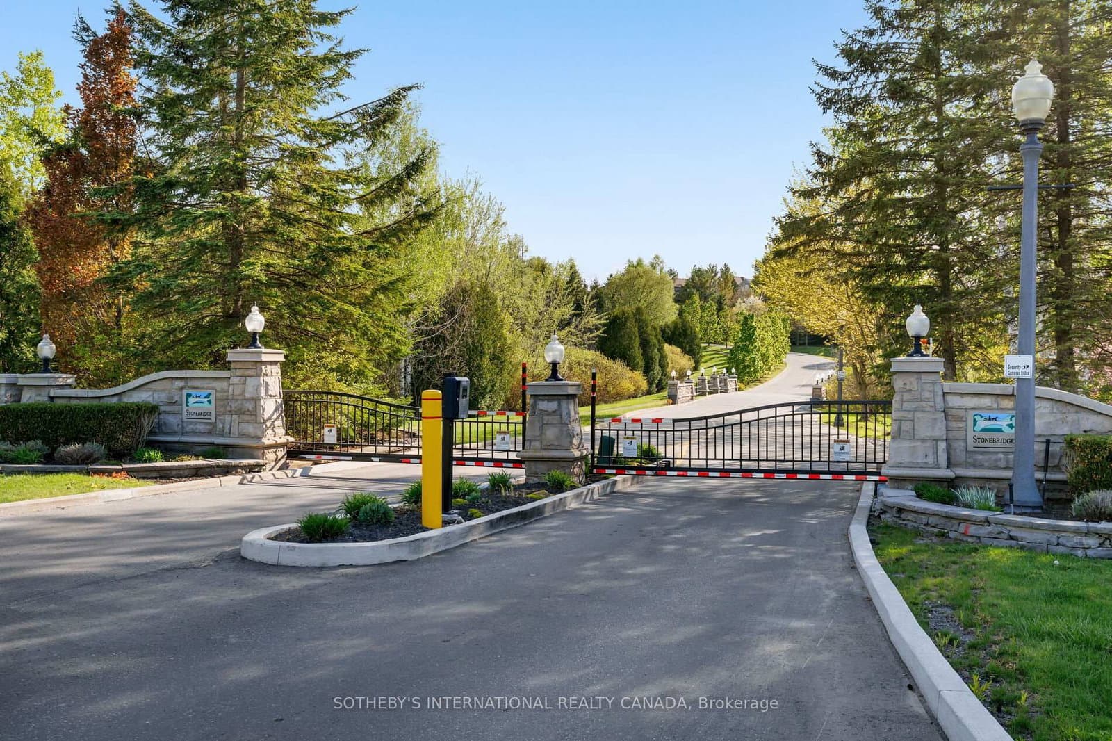 463 Crossing Bridge Place - Image 1