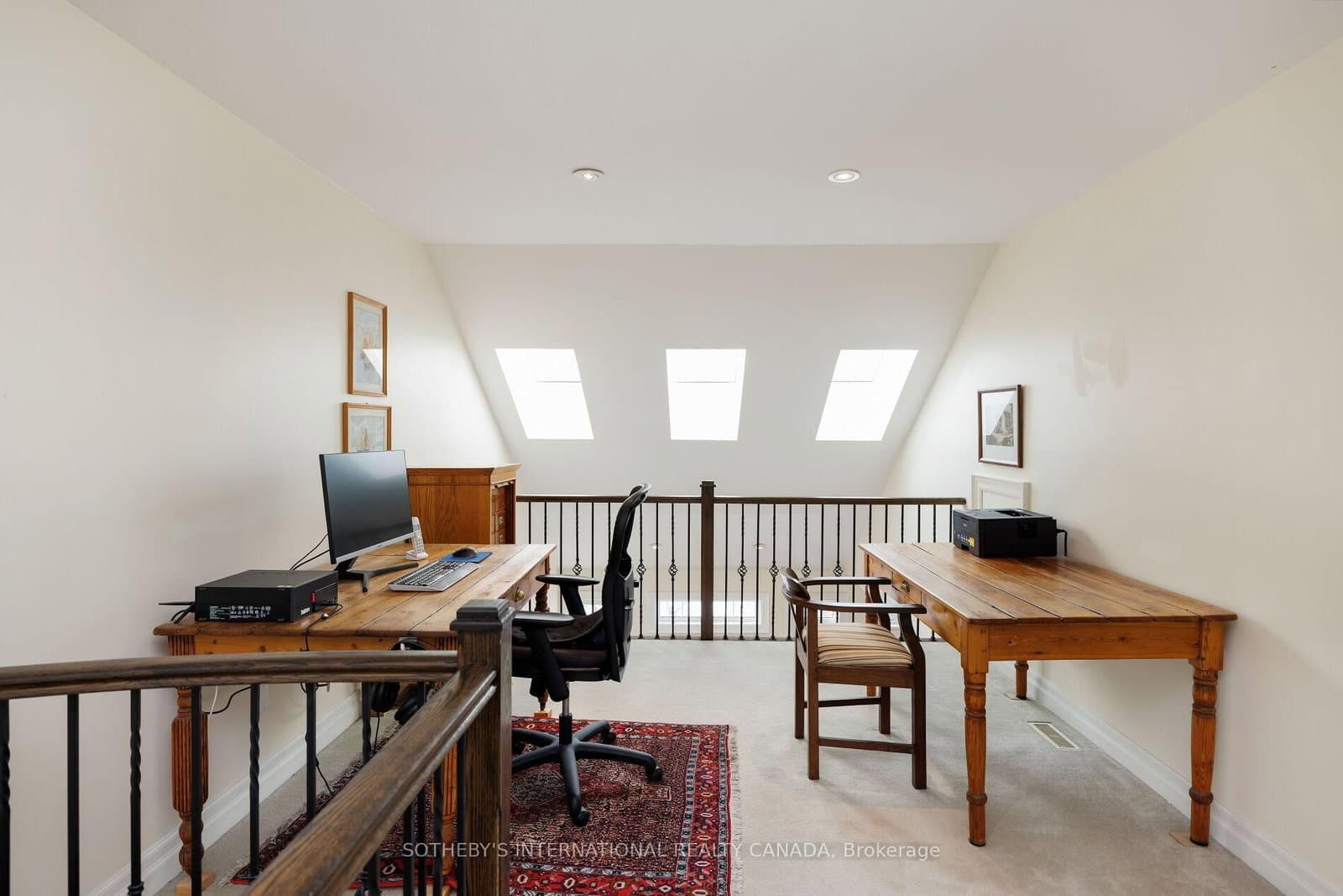 463 Crossing Bridge Place thumbnail 19