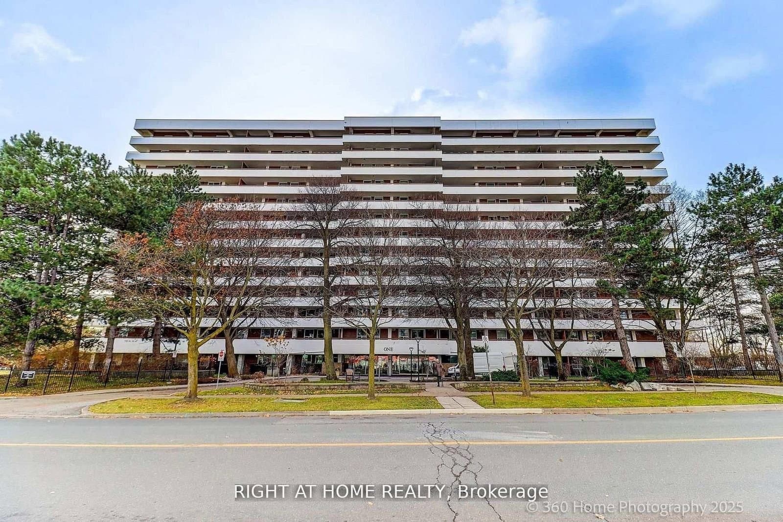 1 Royal Orchard Boulevard, Unit 803 - Image 1