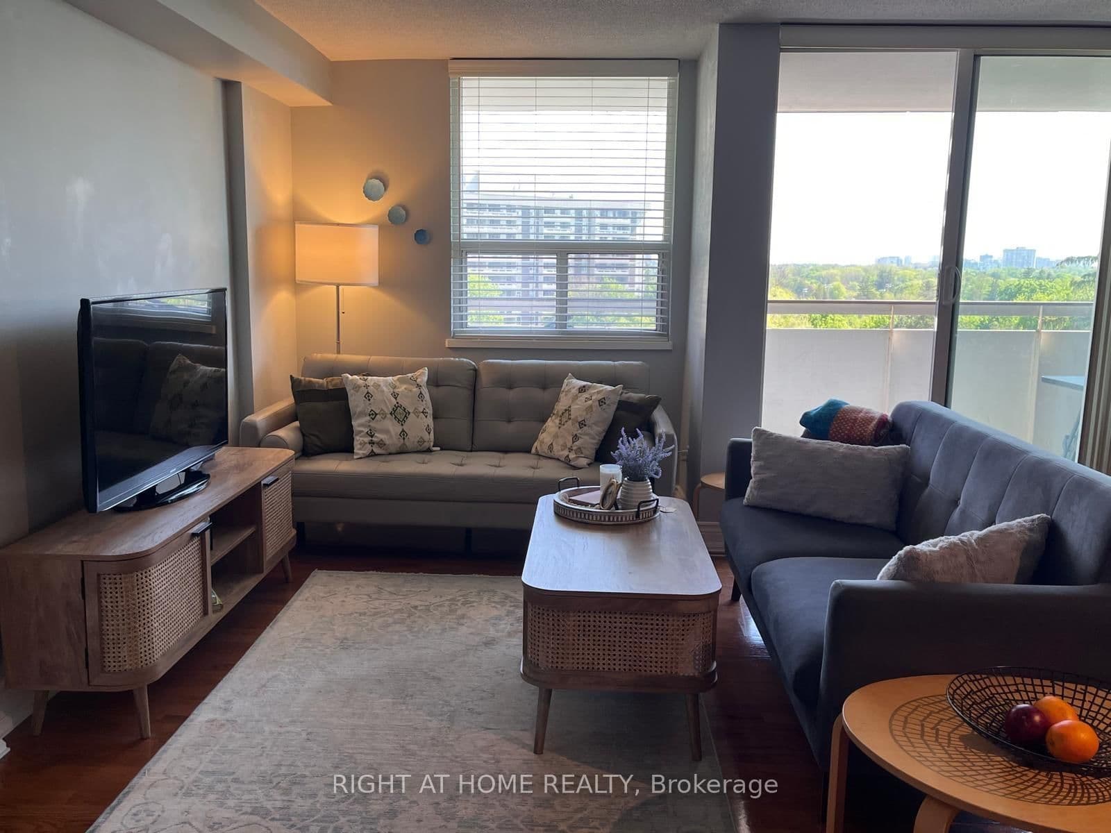 1 Royal Orchard Boulevard, Unit 803 thumbnail 10