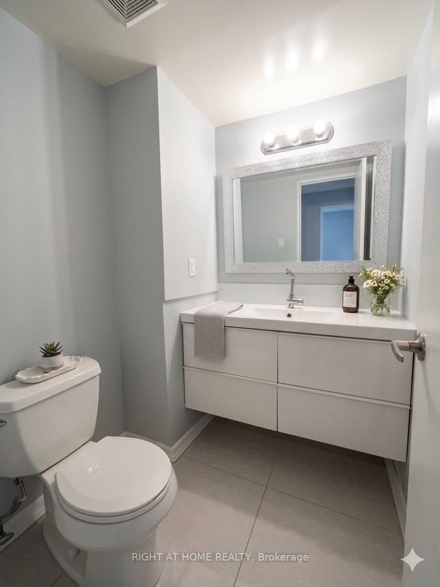 1 Royal Orchard Boulevard, Unit 803 thumbnail 17