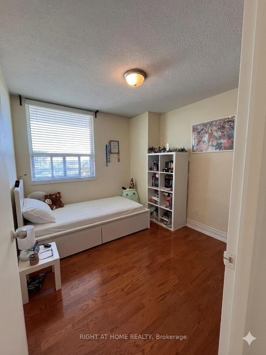 1 Royal Orchard Boulevard, Unit 803 thumbnail 20