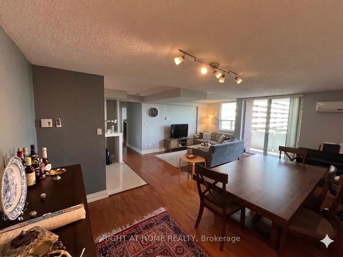 1 Royal Orchard Boulevard, Unit 803 thumbnail 7