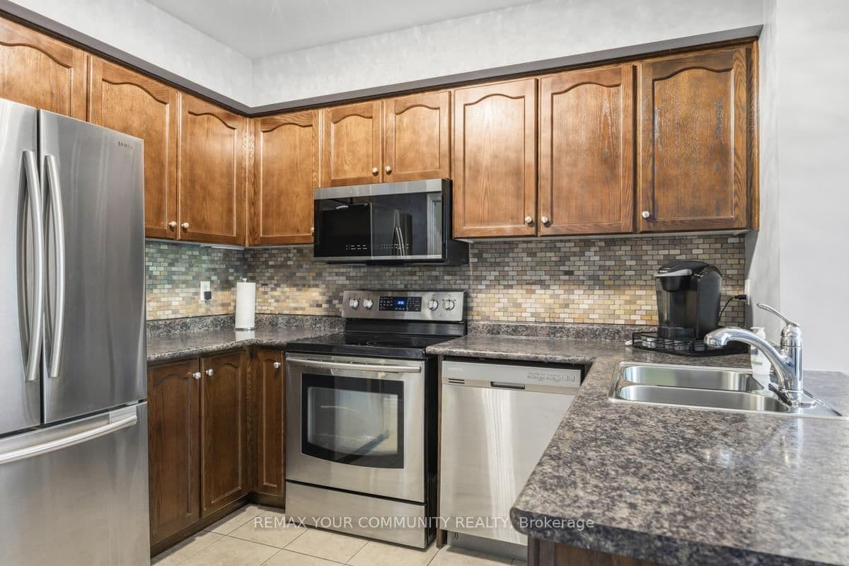 112 Simcoe Road, Unit 206 thumbnail 10