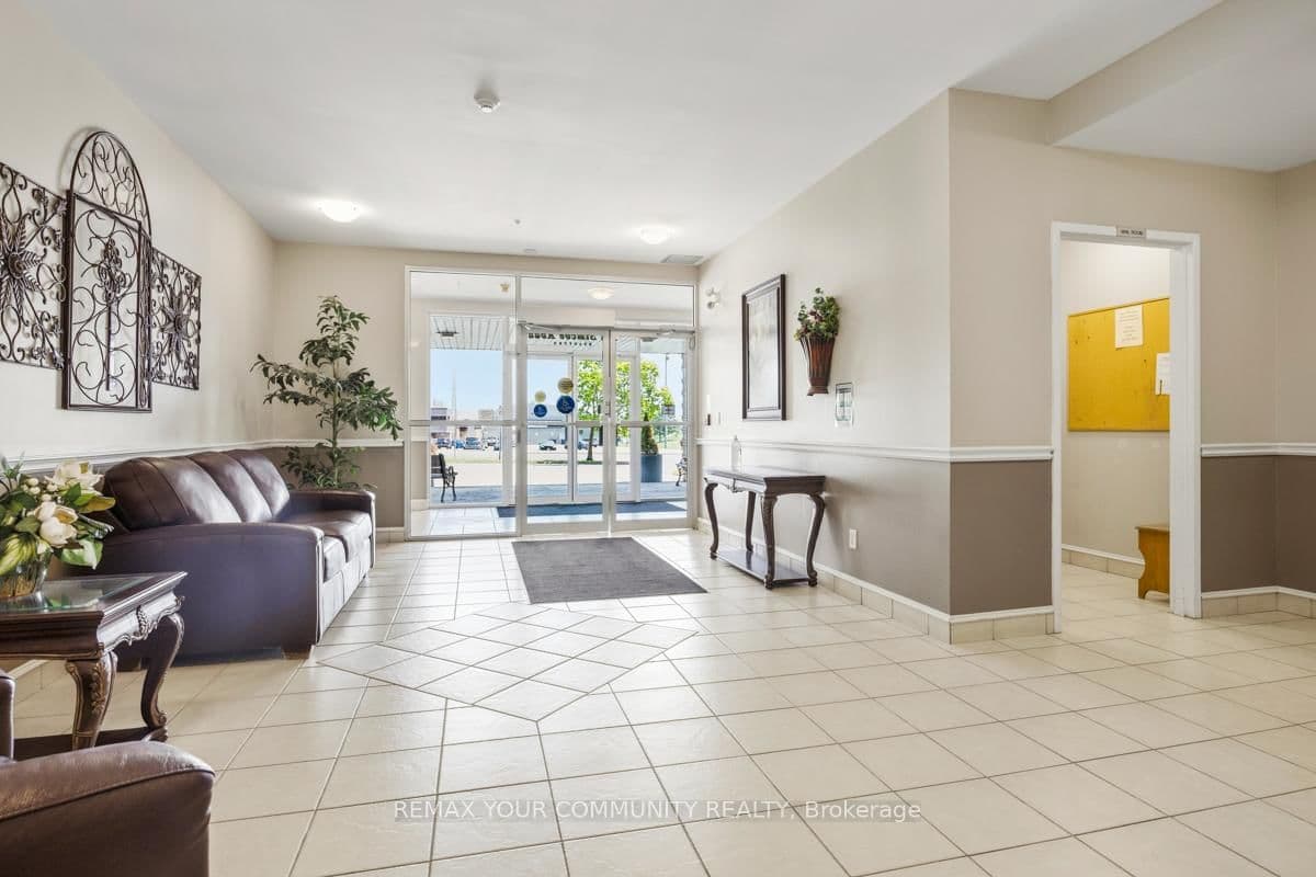 112 Simcoe Road, Unit 206 thumbnail 4