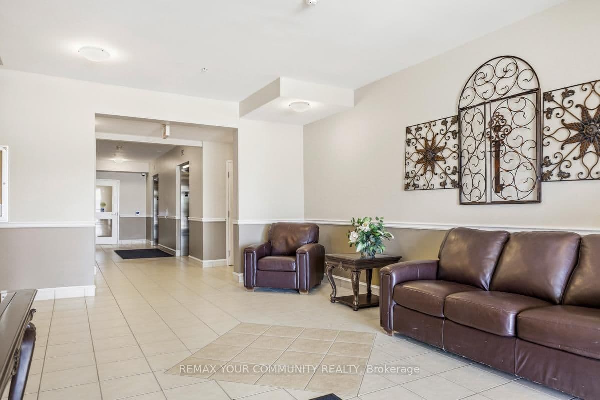 112 Simcoe Road, Unit 206 thumbnail 5