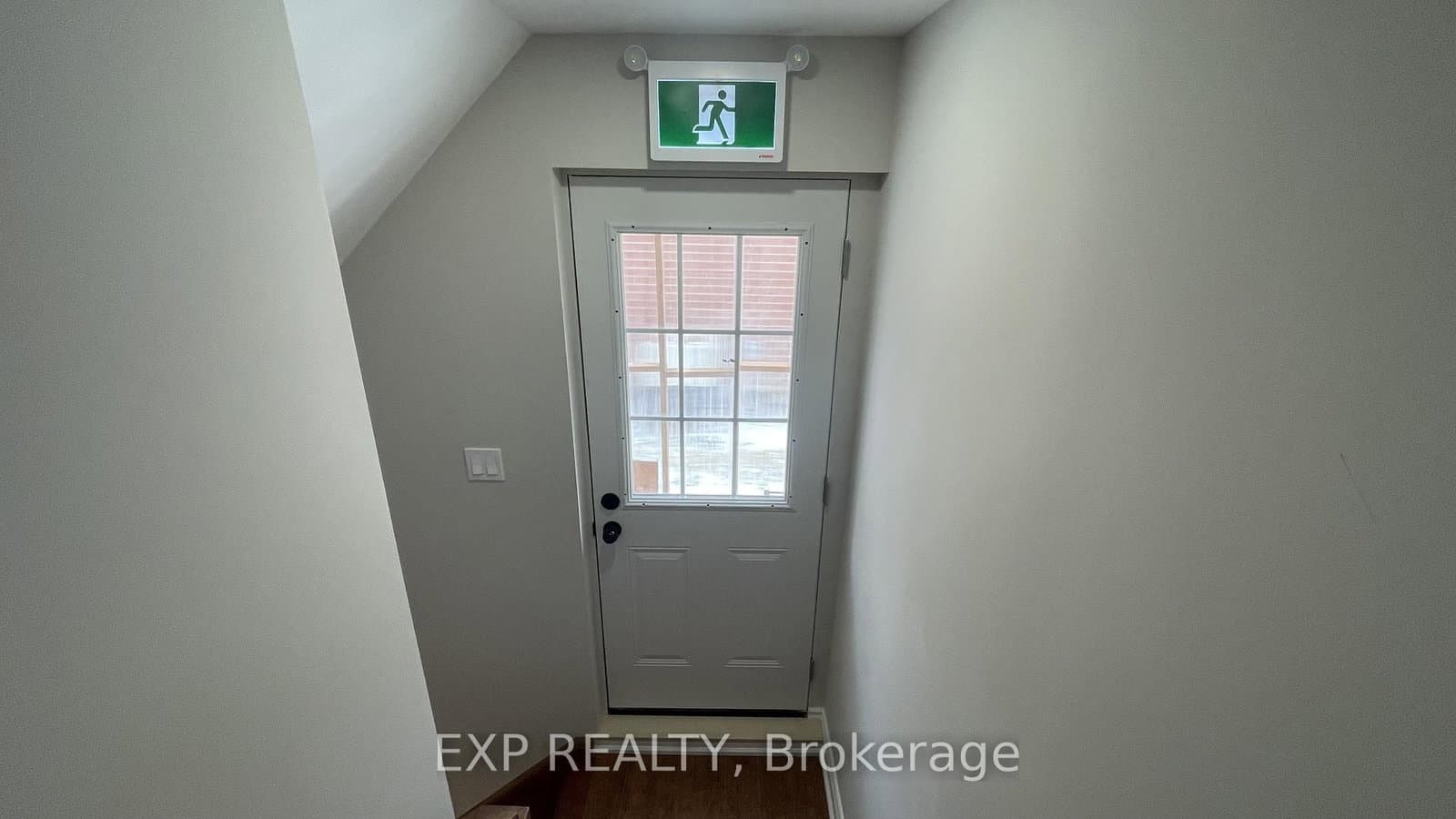 94 Lensmith Drive, Unit Basement thumbnail 13