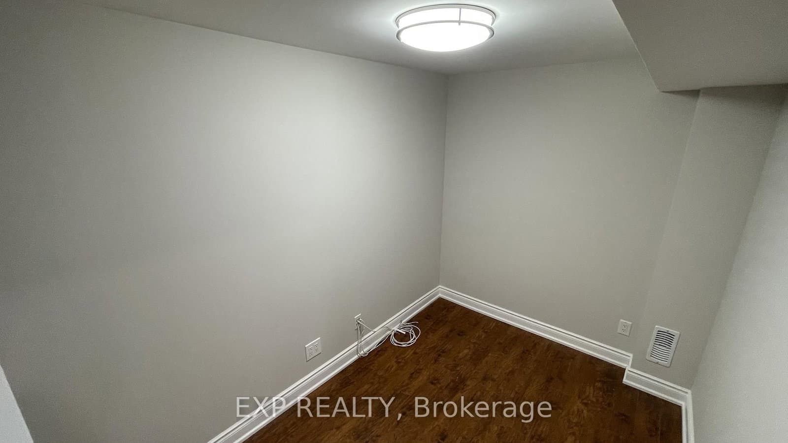 94 Lensmith Drive, Unit Basement thumbnail 9