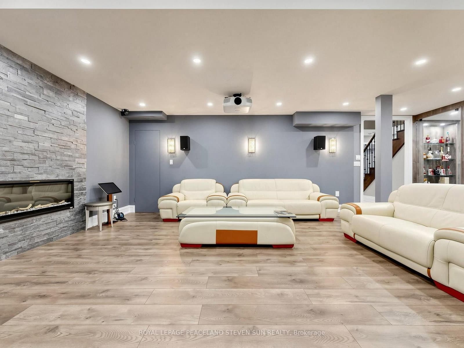 115 Carmichael Crescent thumbnail 30