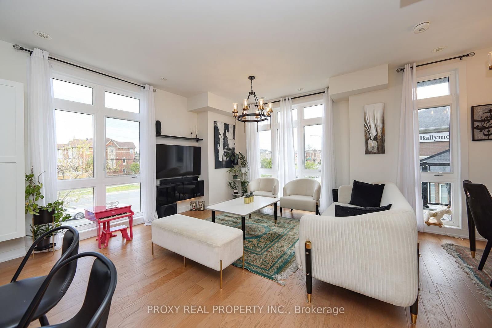 9 Phelps Lane, Unit 18 thumbnail 6