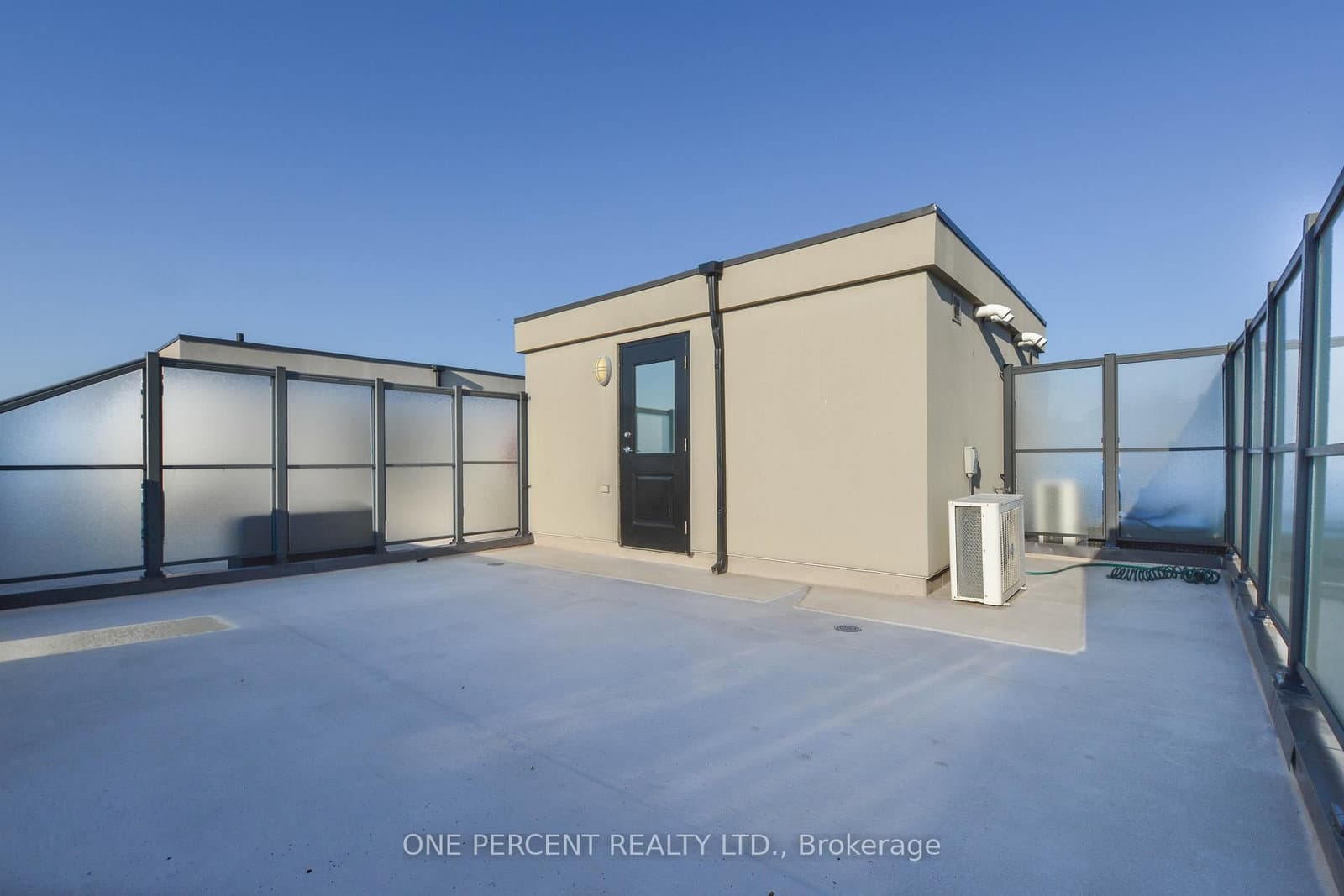 320 John Street, Unit 201 thumbnail 32