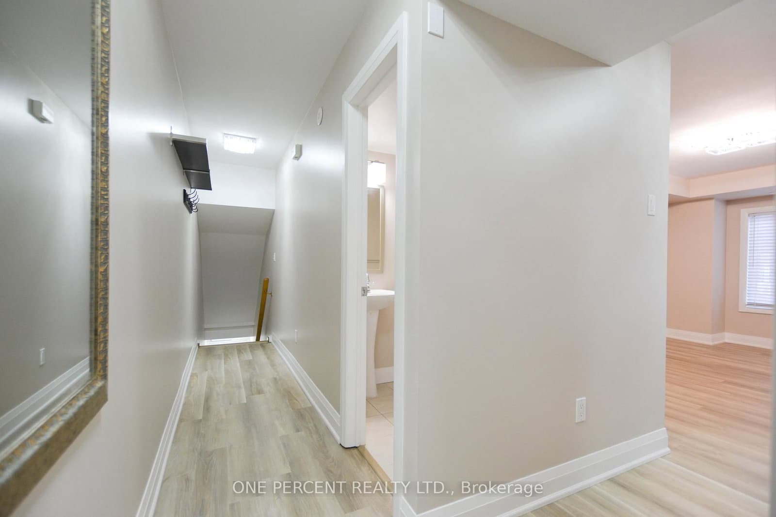 320 John Street, Unit 201 thumbnail 6