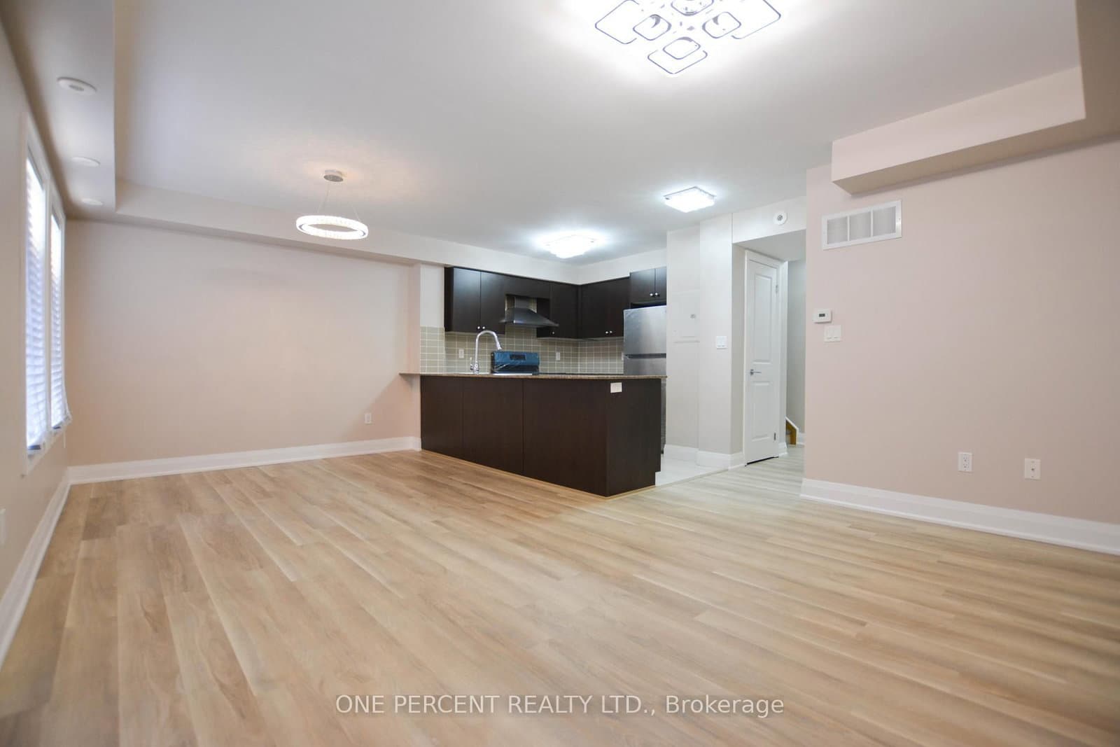 320 John Street, Unit 201 thumbnail 7