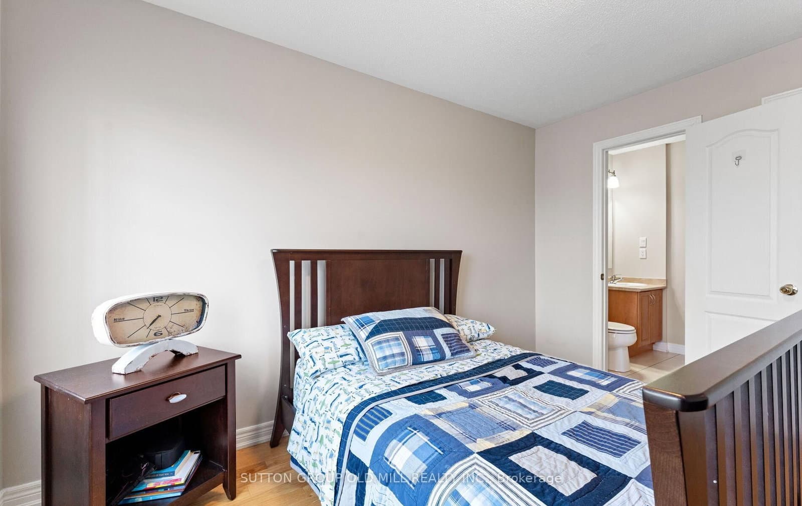 201 Vellore Park Avenue thumbnail 27
