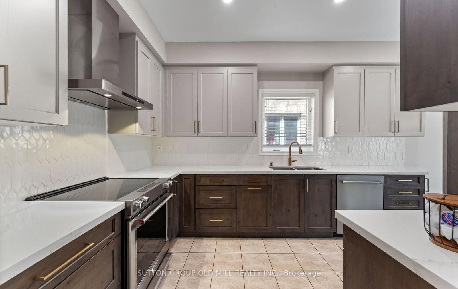 201 Vellore Park Avenue thumbnail 4