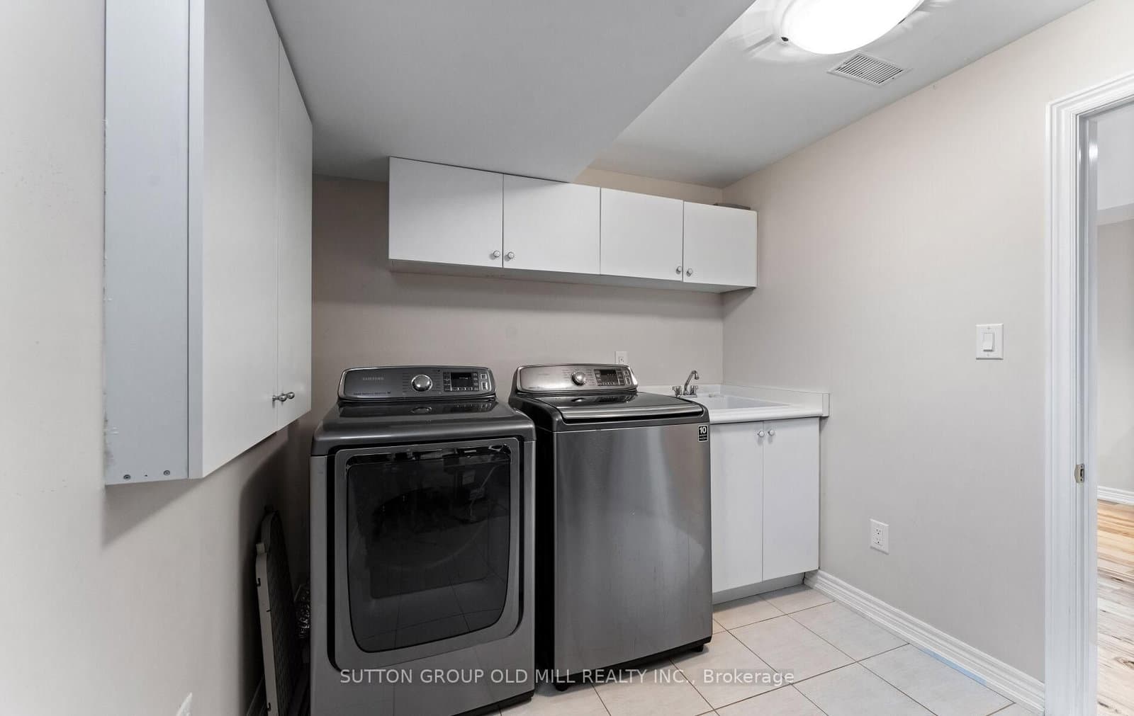 201 Vellore Park Avenue thumbnail 42