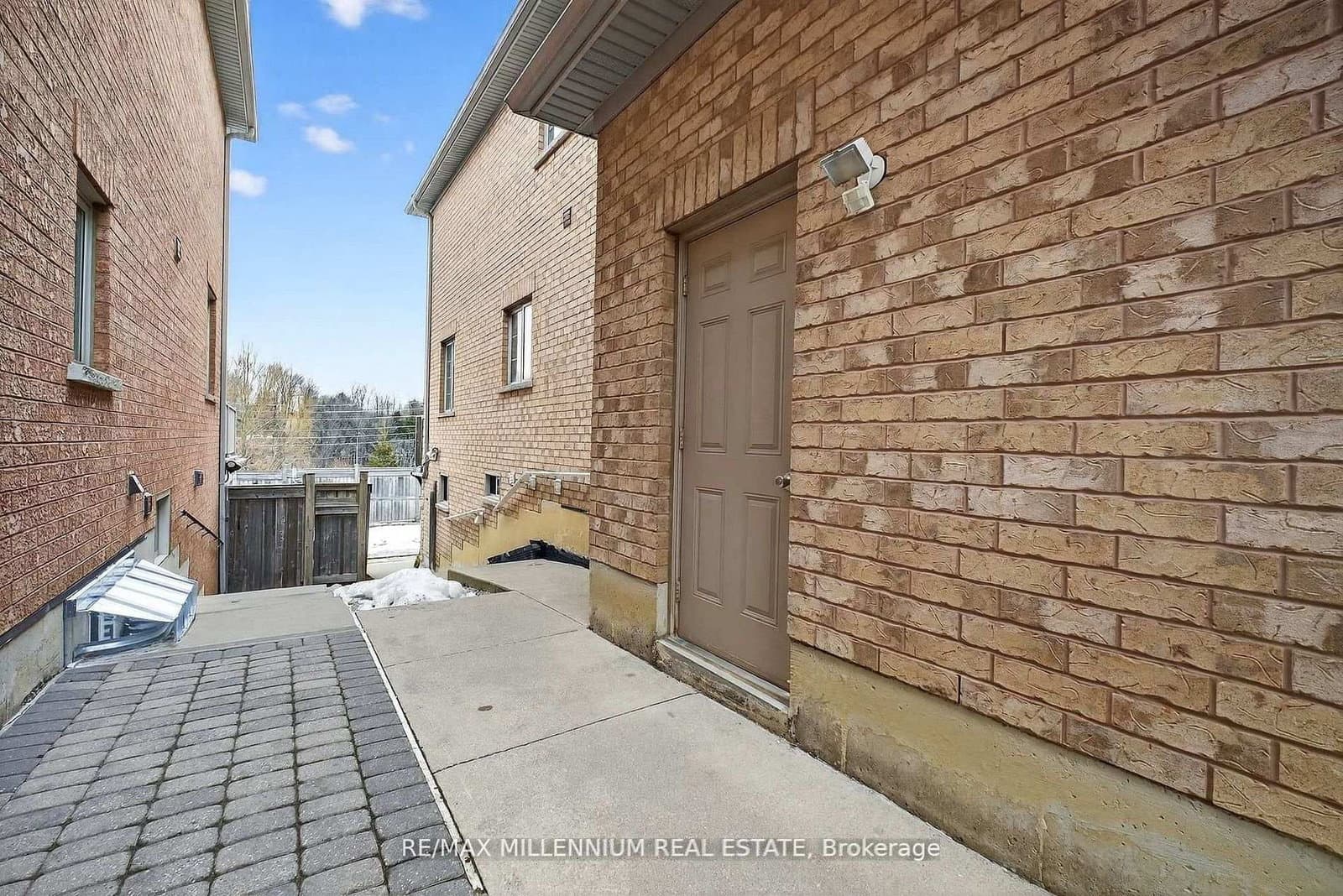 75 Twin Hill Crescent thumbnail 3