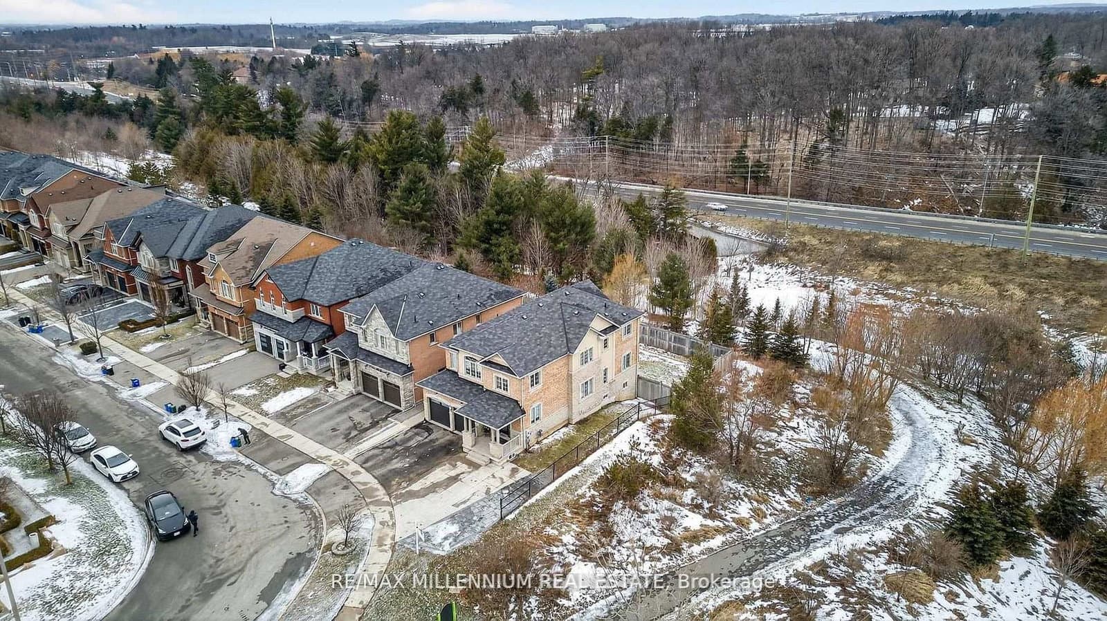 75 Twin Hill Crescent thumbnail 41