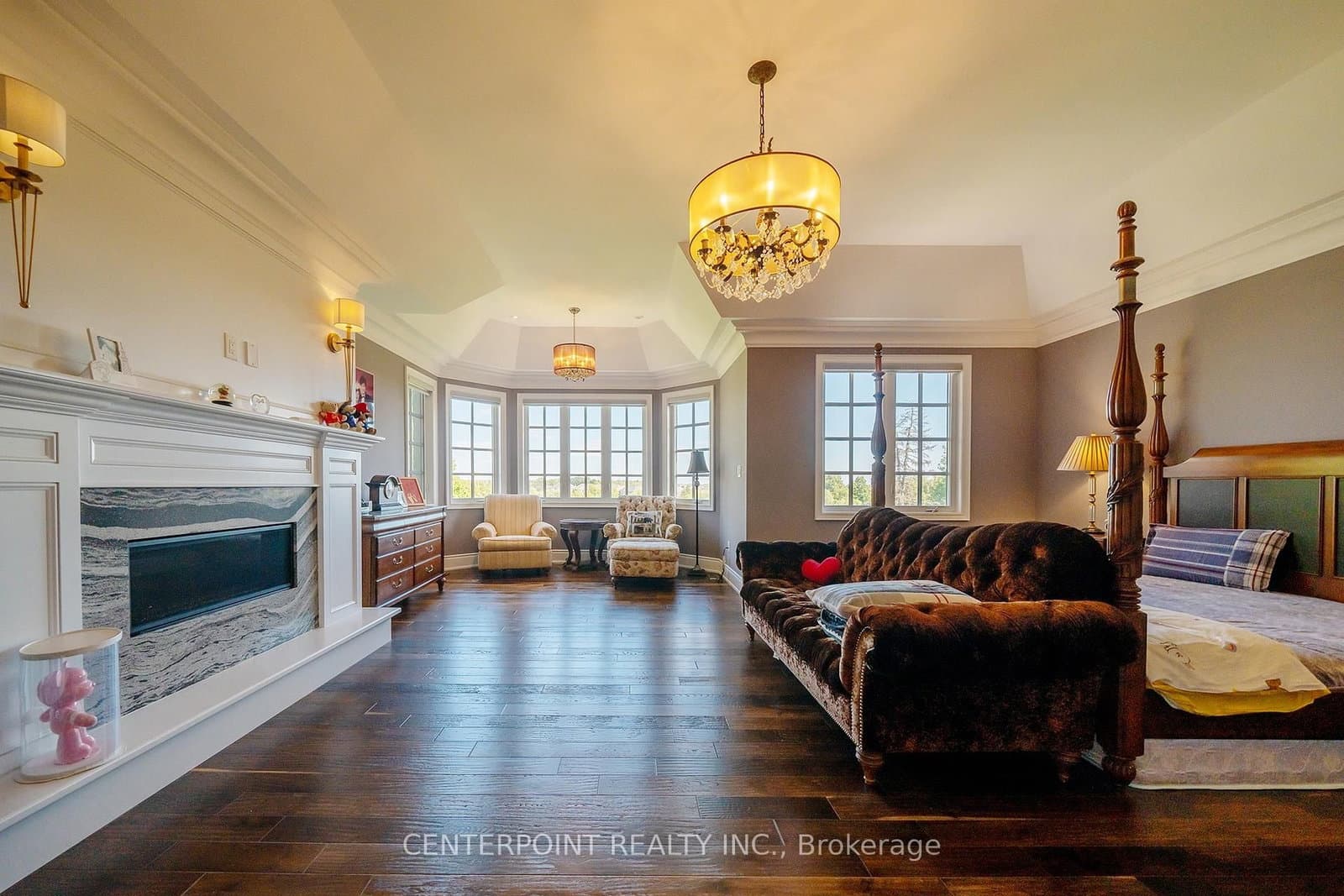 190 Angus Glen Boulevard thumbnail 34