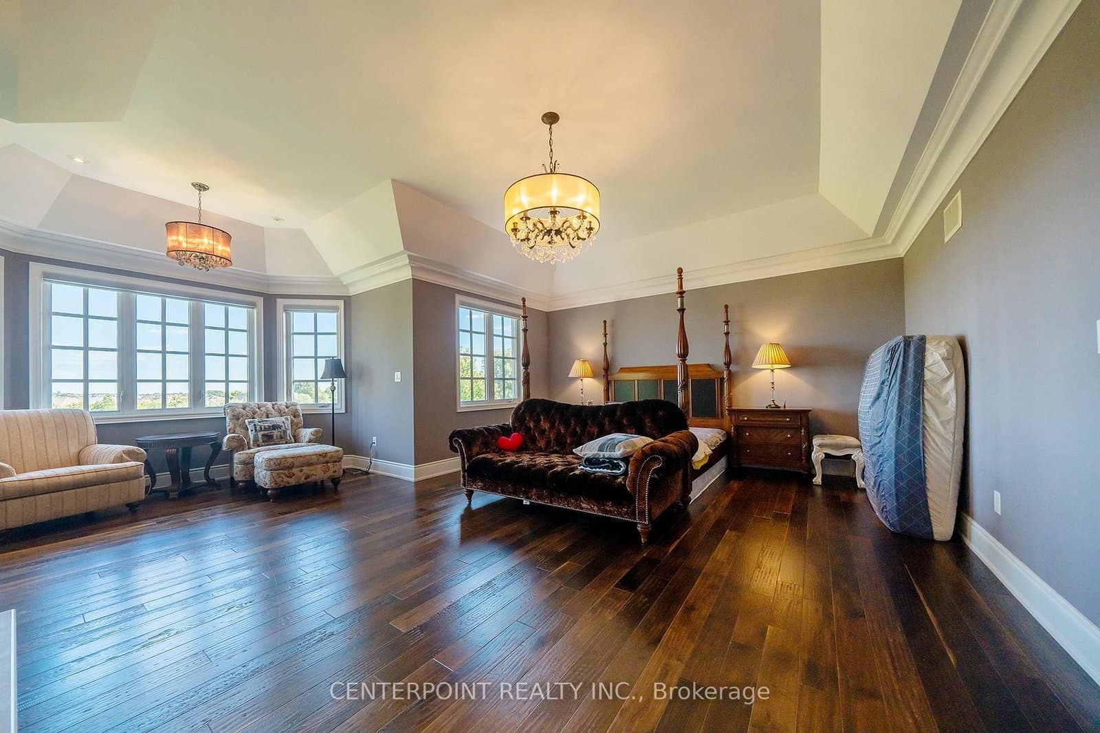 190 Angus Glen Boulevard thumbnail 35