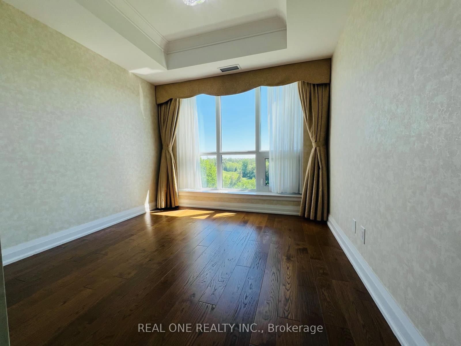 15 Stollery Pond Crescent, Unit 612 thumbnail 17