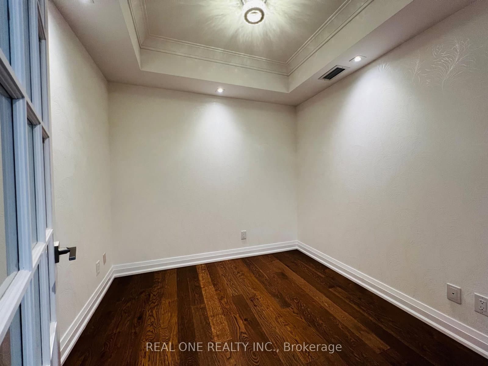 15 Stollery Pond Crescent, Unit 612 thumbnail 23