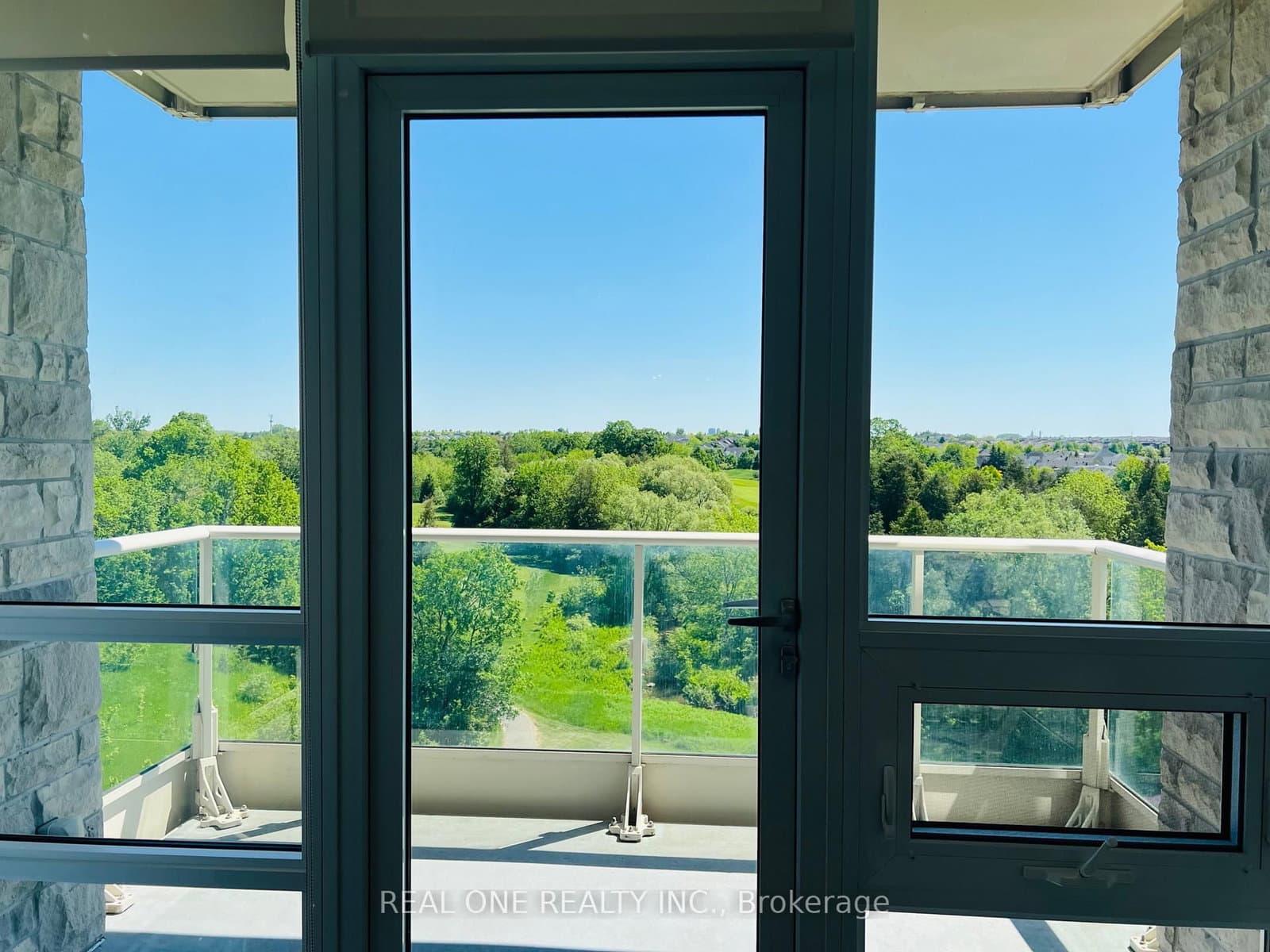 15 Stollery Pond Crescent, Unit 612 thumbnail 24