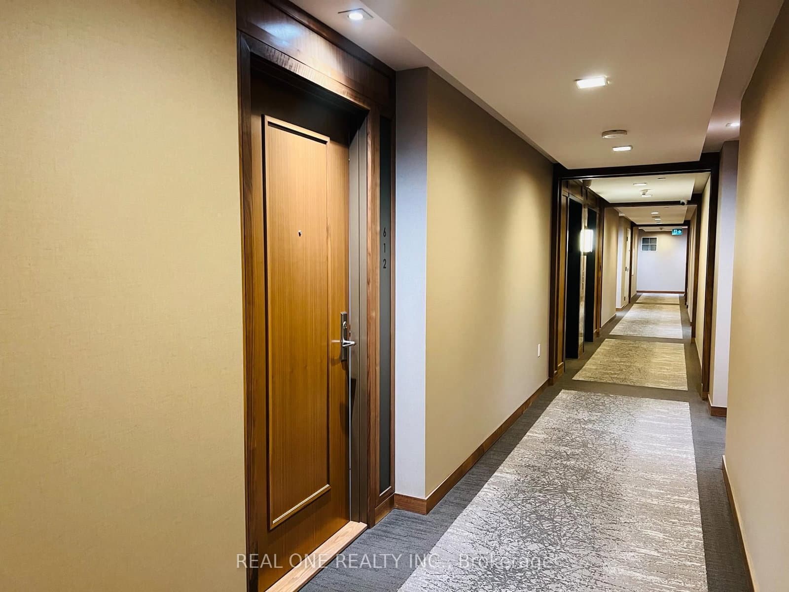 15 Stollery Pond Crescent, Unit 612 thumbnail 4