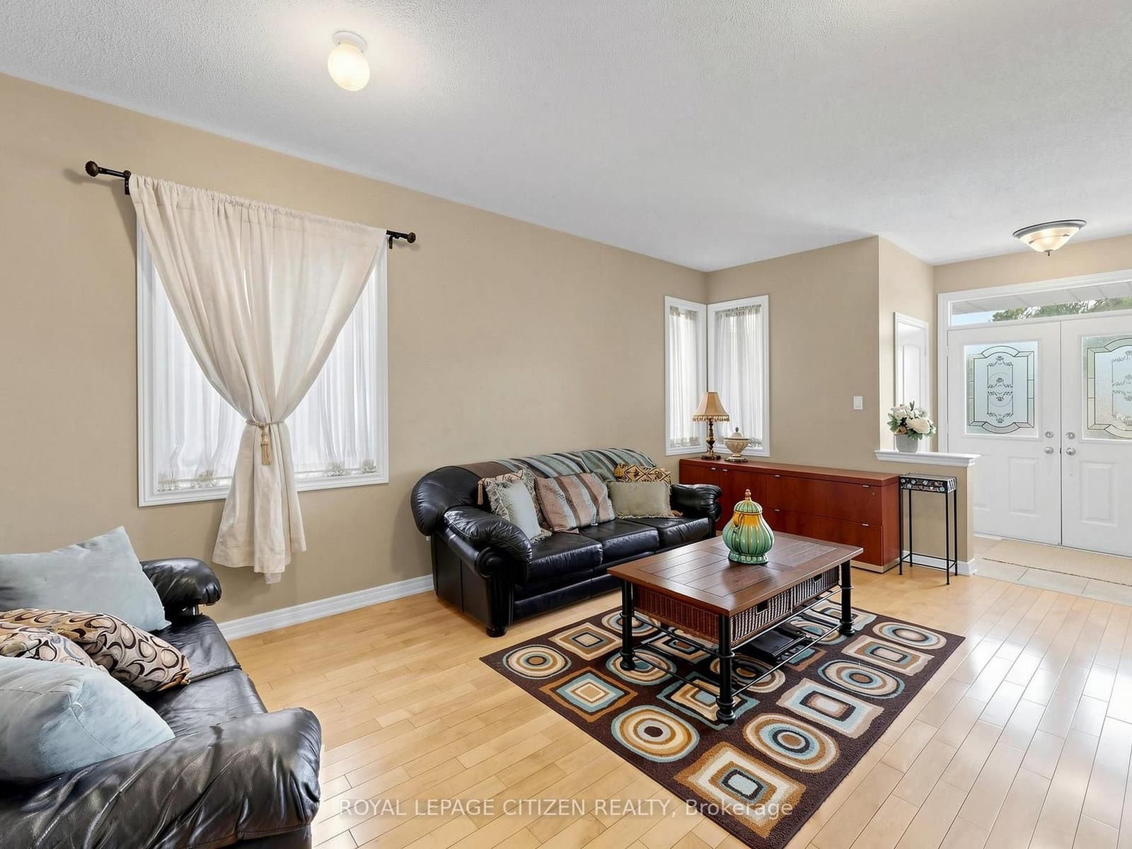 23 Planter Crescent, Unit Upper thumbnail 2