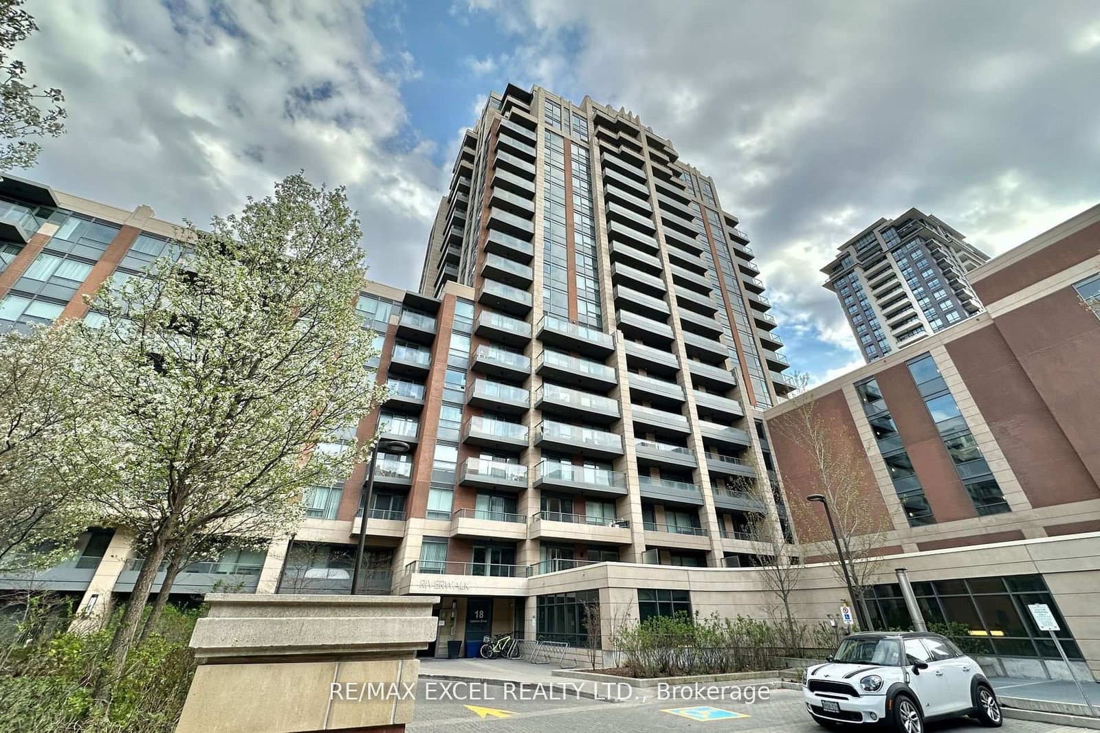 18 Uptown Drive, Unit 703 thumbnail 2