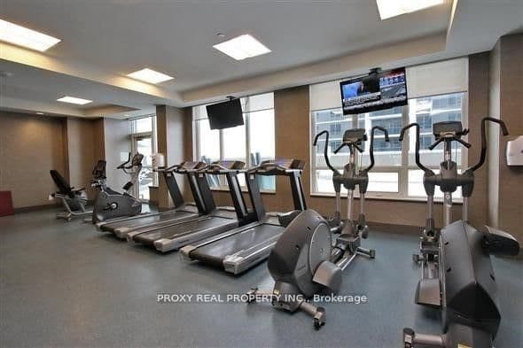 7165 Yonge Street, Unit 426 thumbnail 5