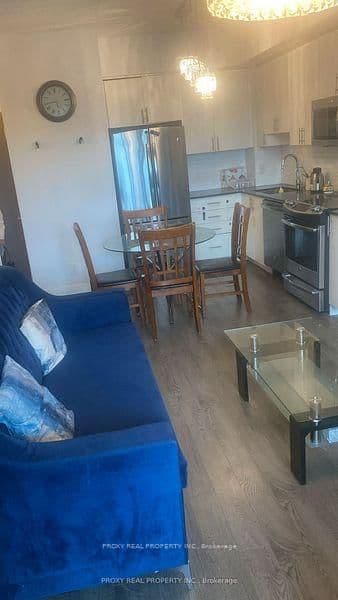 7165 Yonge Street, Unit 426 thumbnail 9