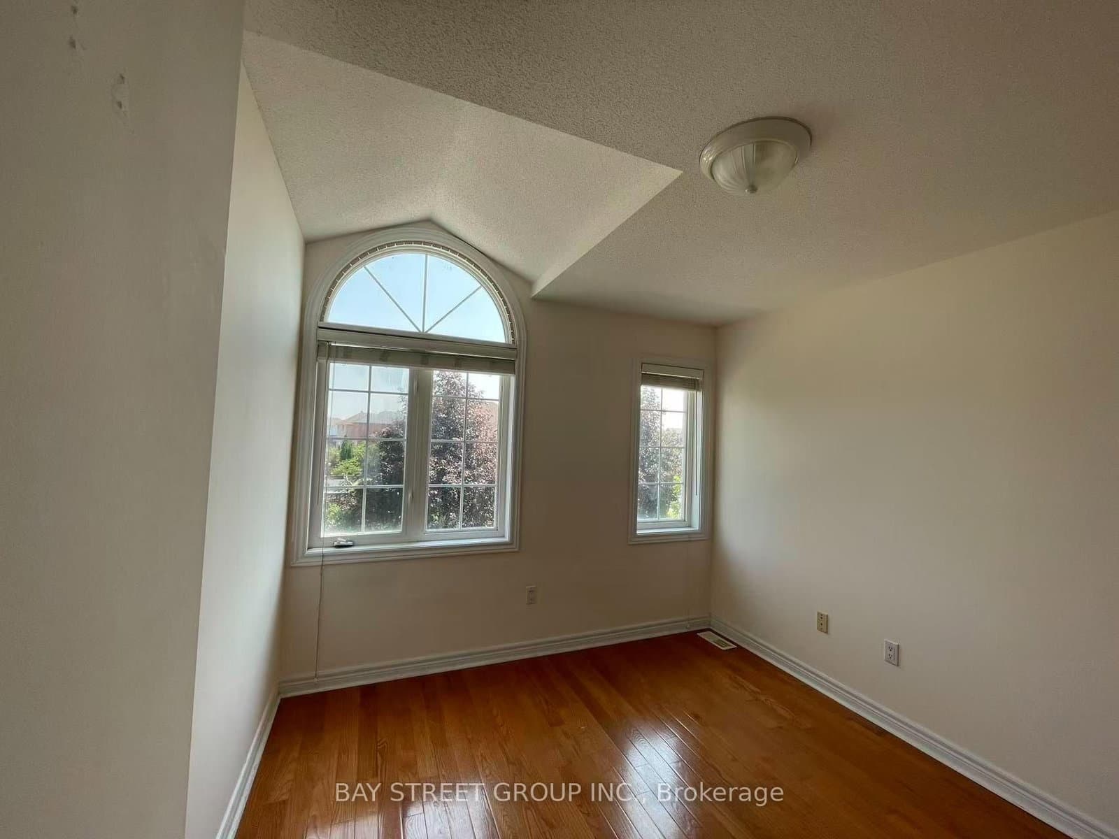 118 Gable Avenue thumbnail 18