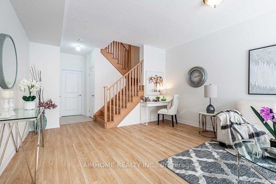 116 Frederick Wilson Avenue thumbnail 2