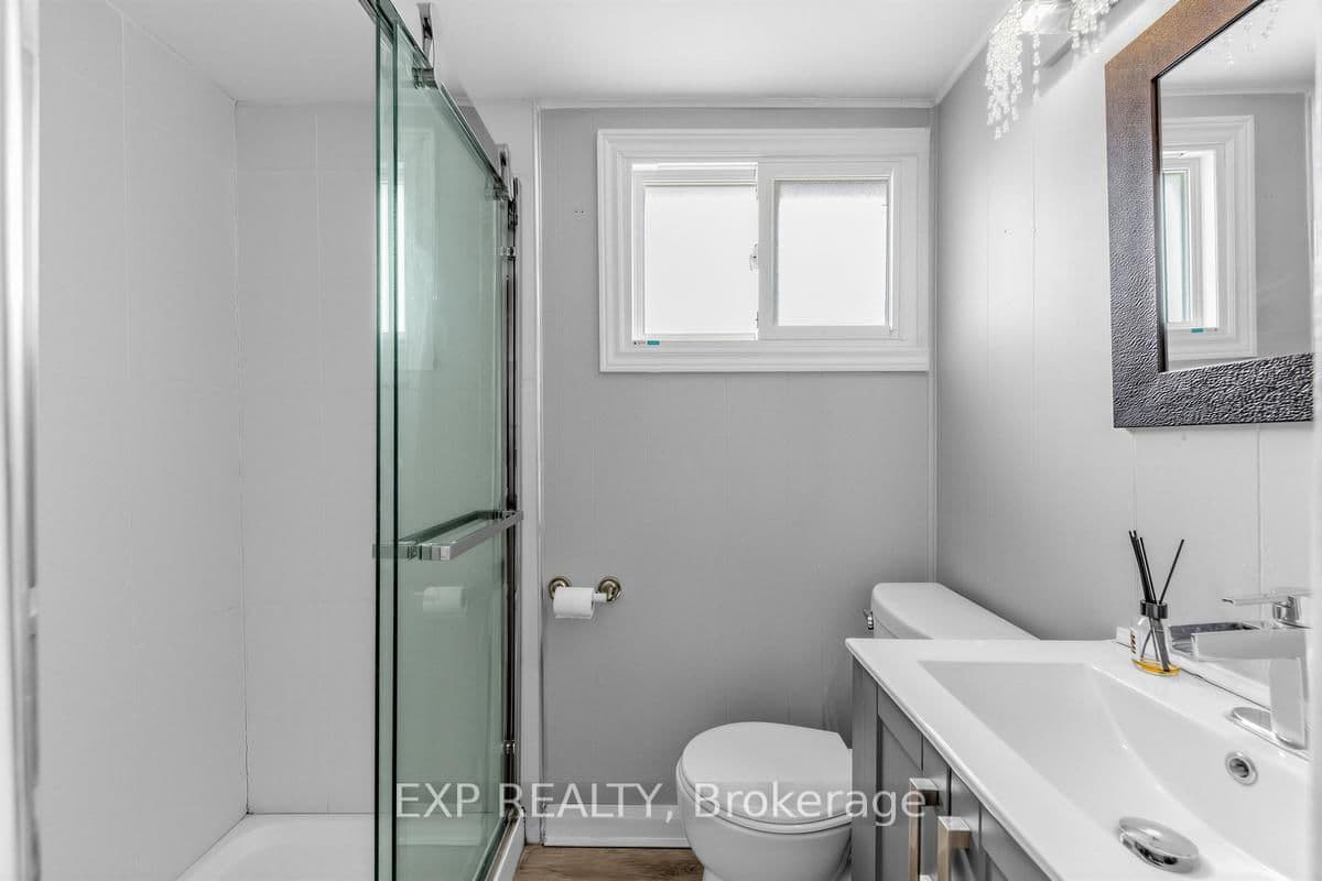 79 Barrie Street E thumbnail 8