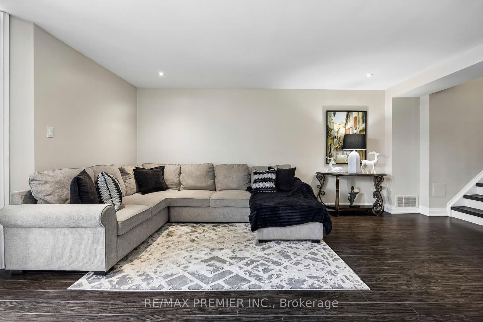100 Arbors Lane, Unit 8 thumbnail 10