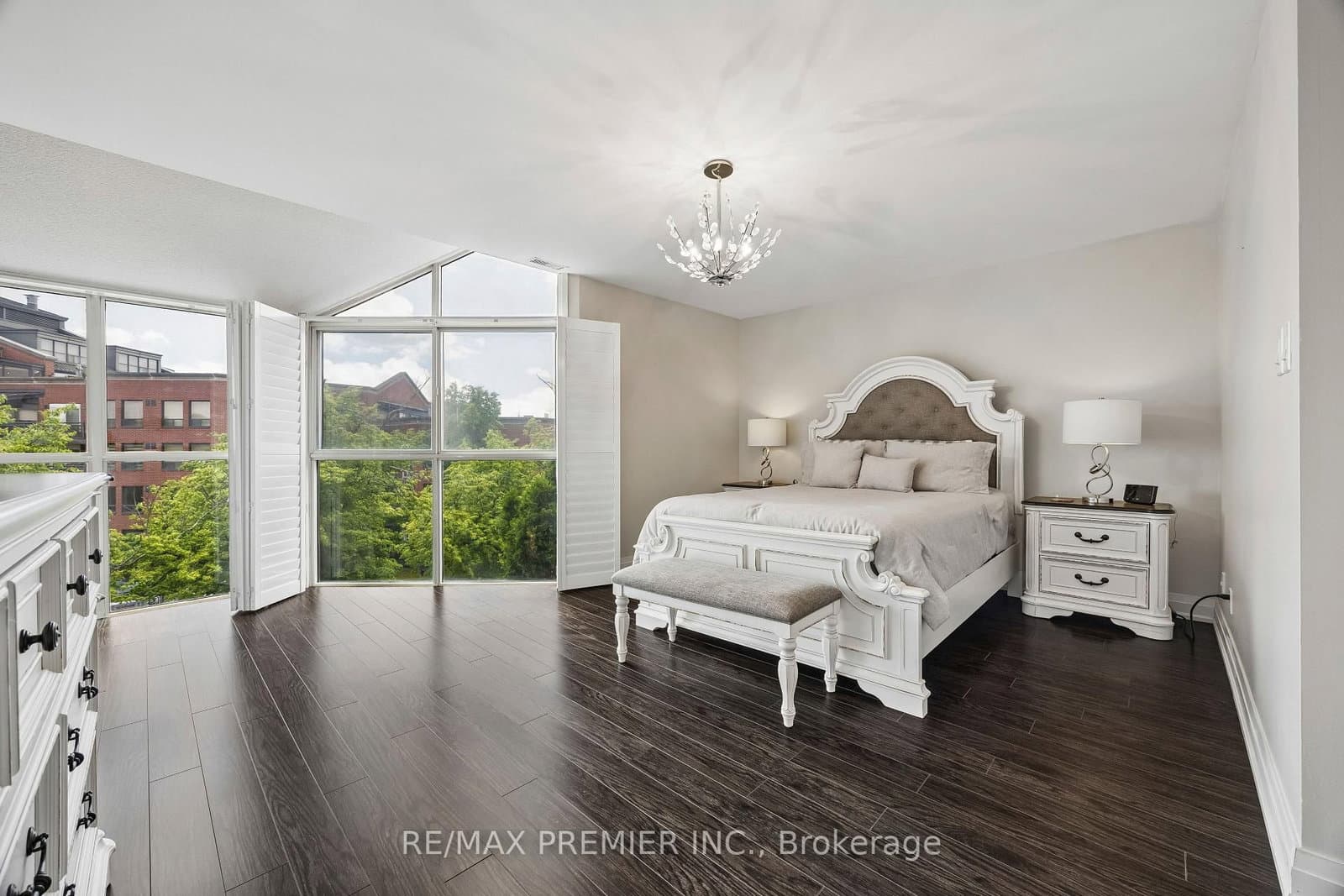100 Arbors Lane, Unit 8 thumbnail 12