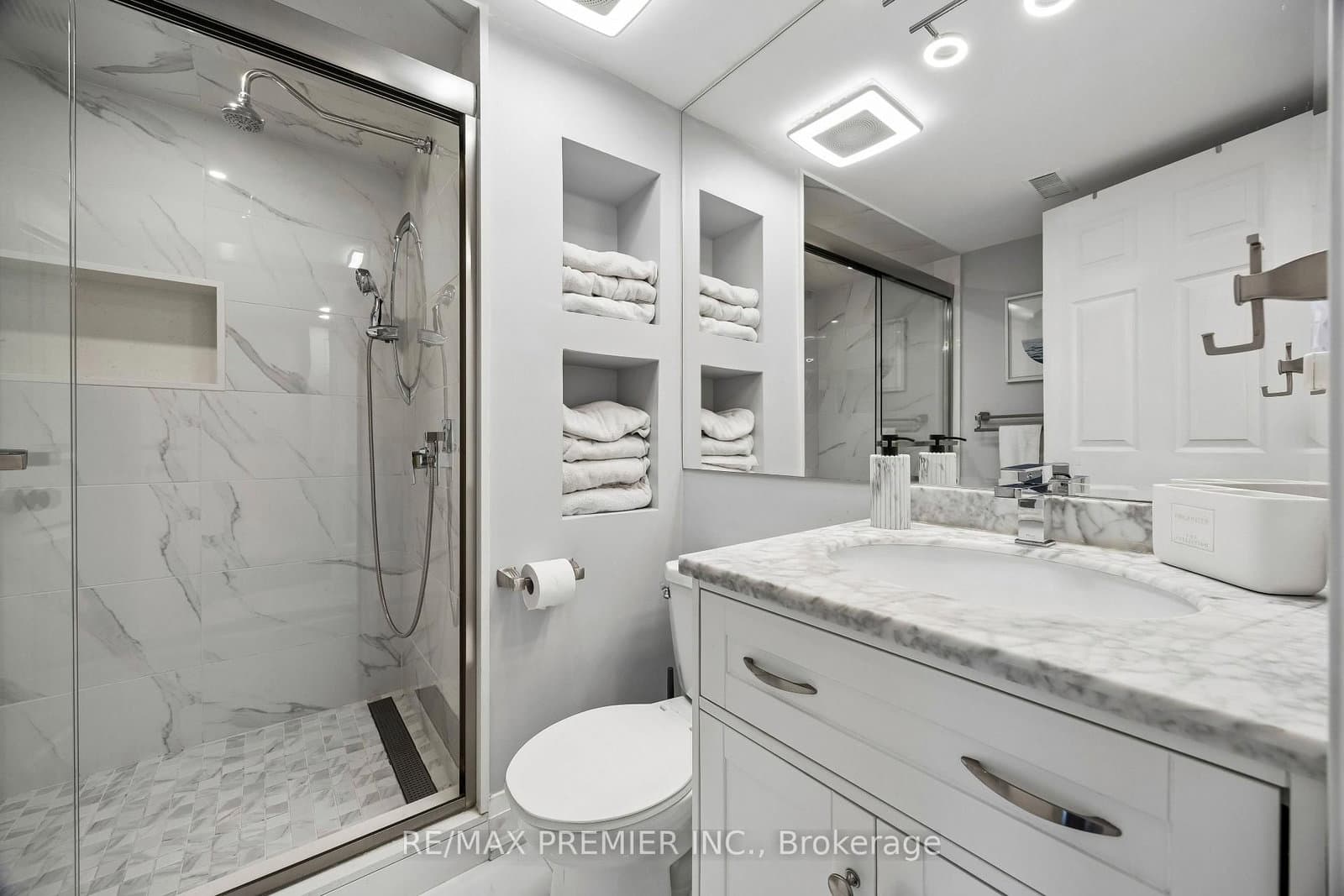 100 Arbors Lane, Unit 8 thumbnail 14