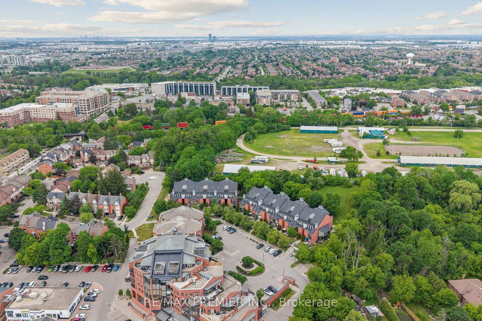 100 Arbors Lane, Unit 8 thumbnail 25