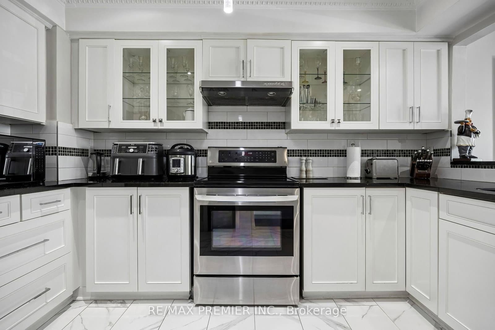100 Arbors Lane, Unit 8 thumbnail 32