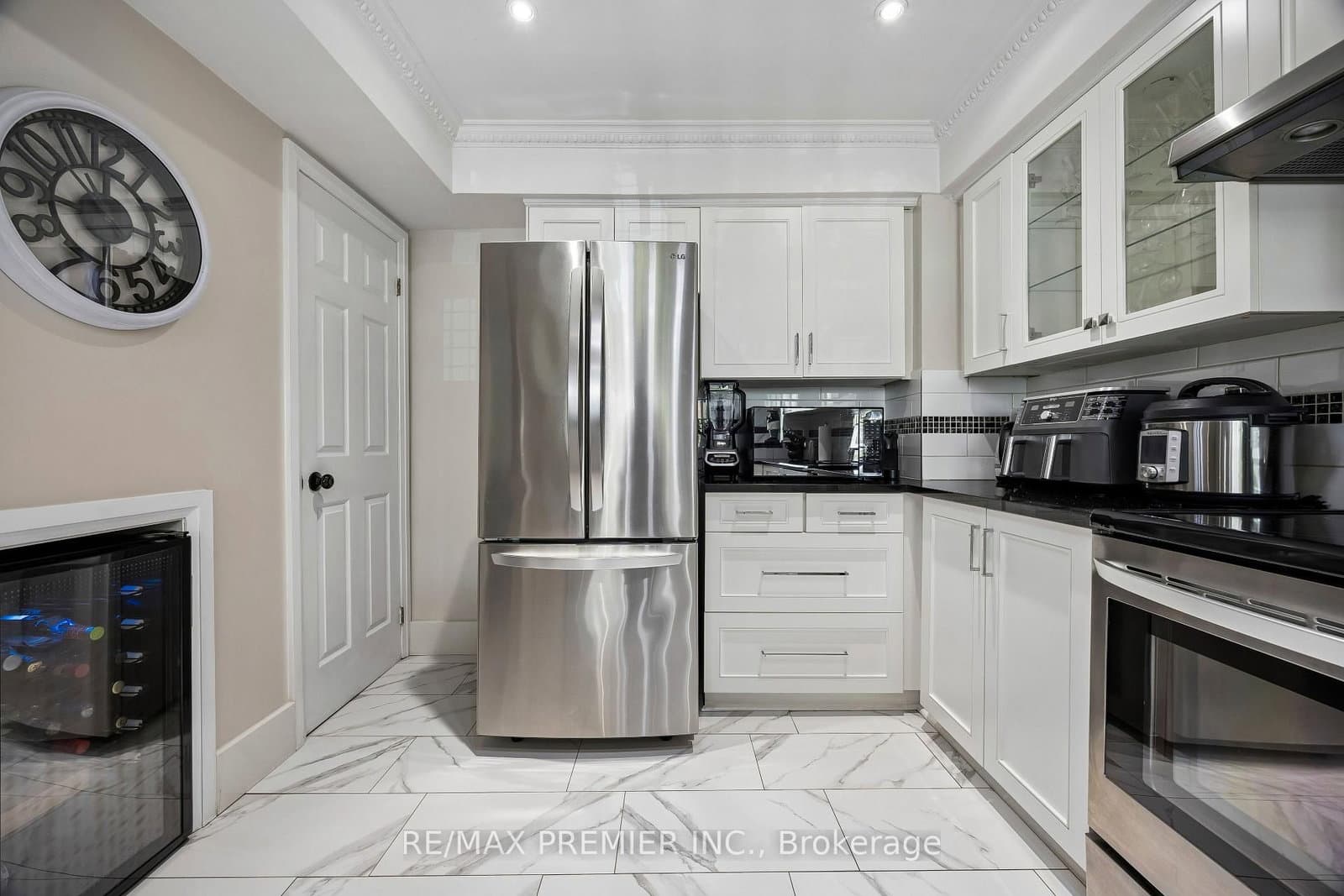 100 Arbors Lane, Unit 8 thumbnail 7